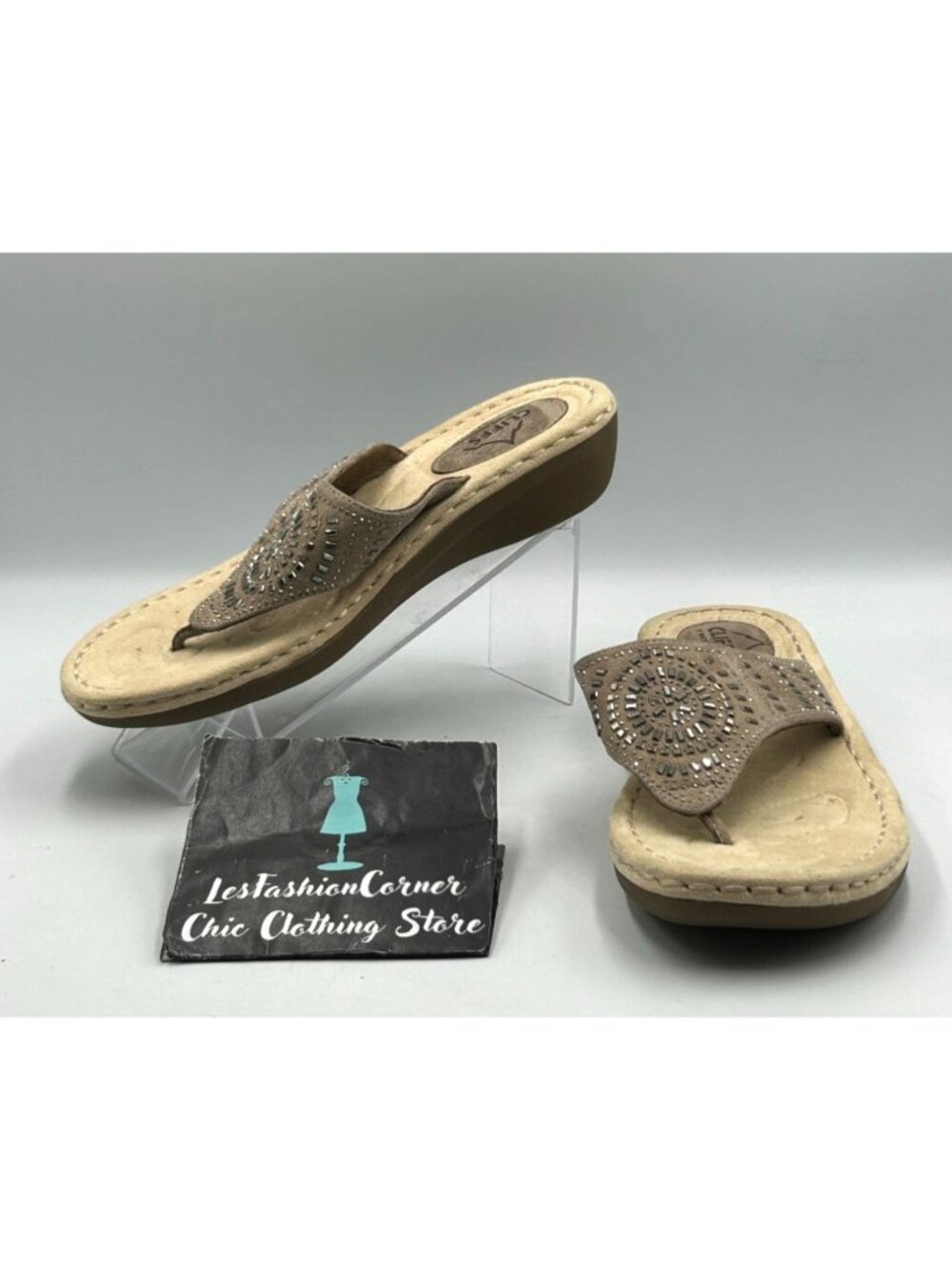 Cliffs Women's Beige Textil Cienna Embellished Wedge Sandals Size 8.5 3538